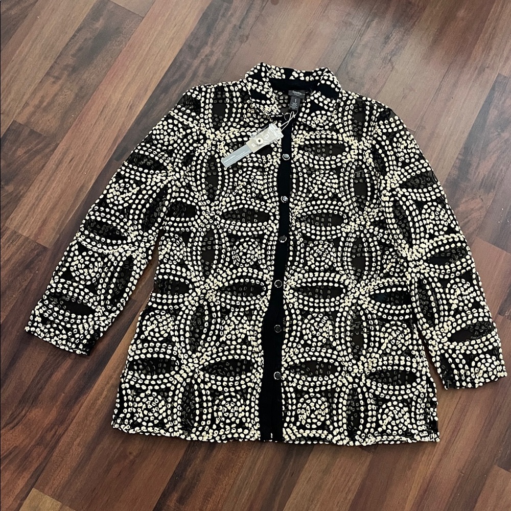 Travelers Collection by Chico’s Needle Stitch Black and Gold Jacket NWT 1 - Picture 2 of 8